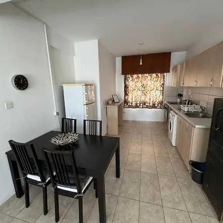 Ferienwohnung Milky Limassol Exterior foto